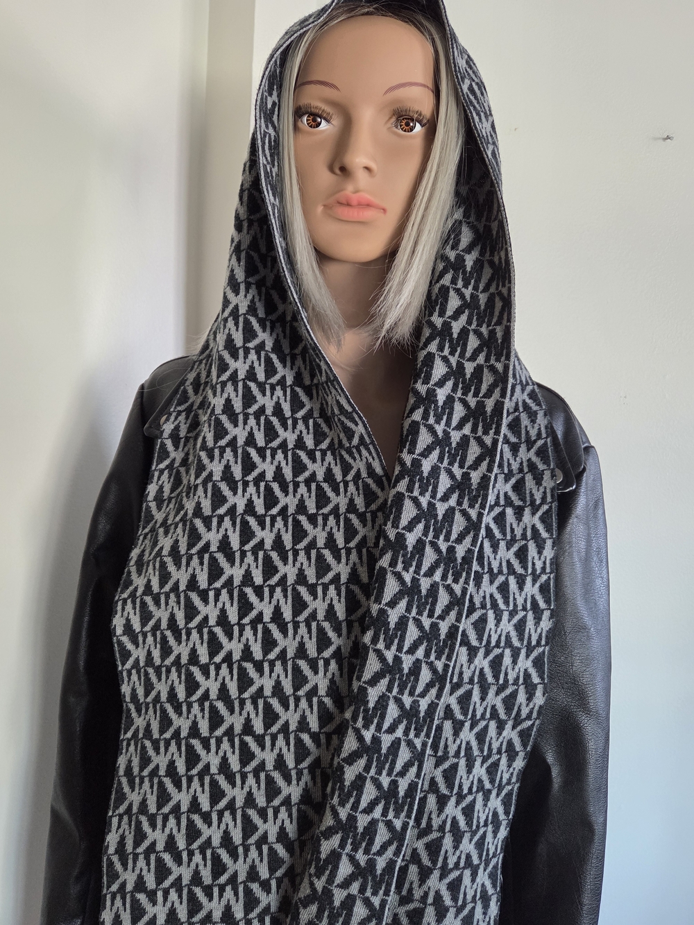 MICHAEL Michael Kors Black & Gray Logo Knit Scarf